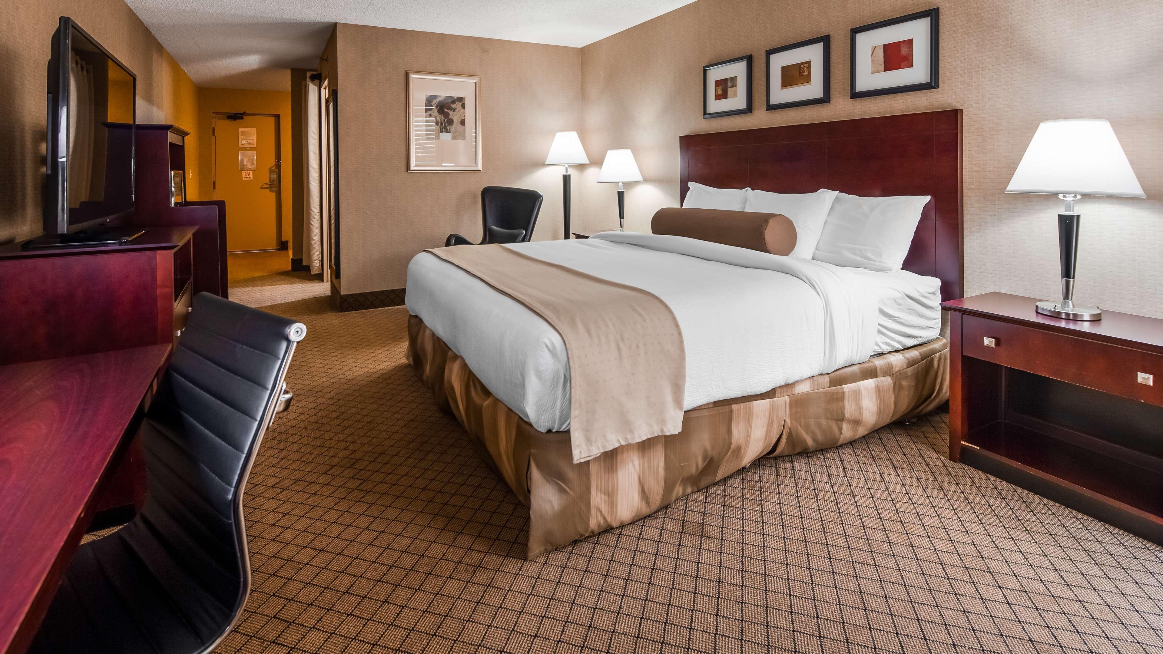Best Western Plus York Hotel And Conference Center Exterior photo