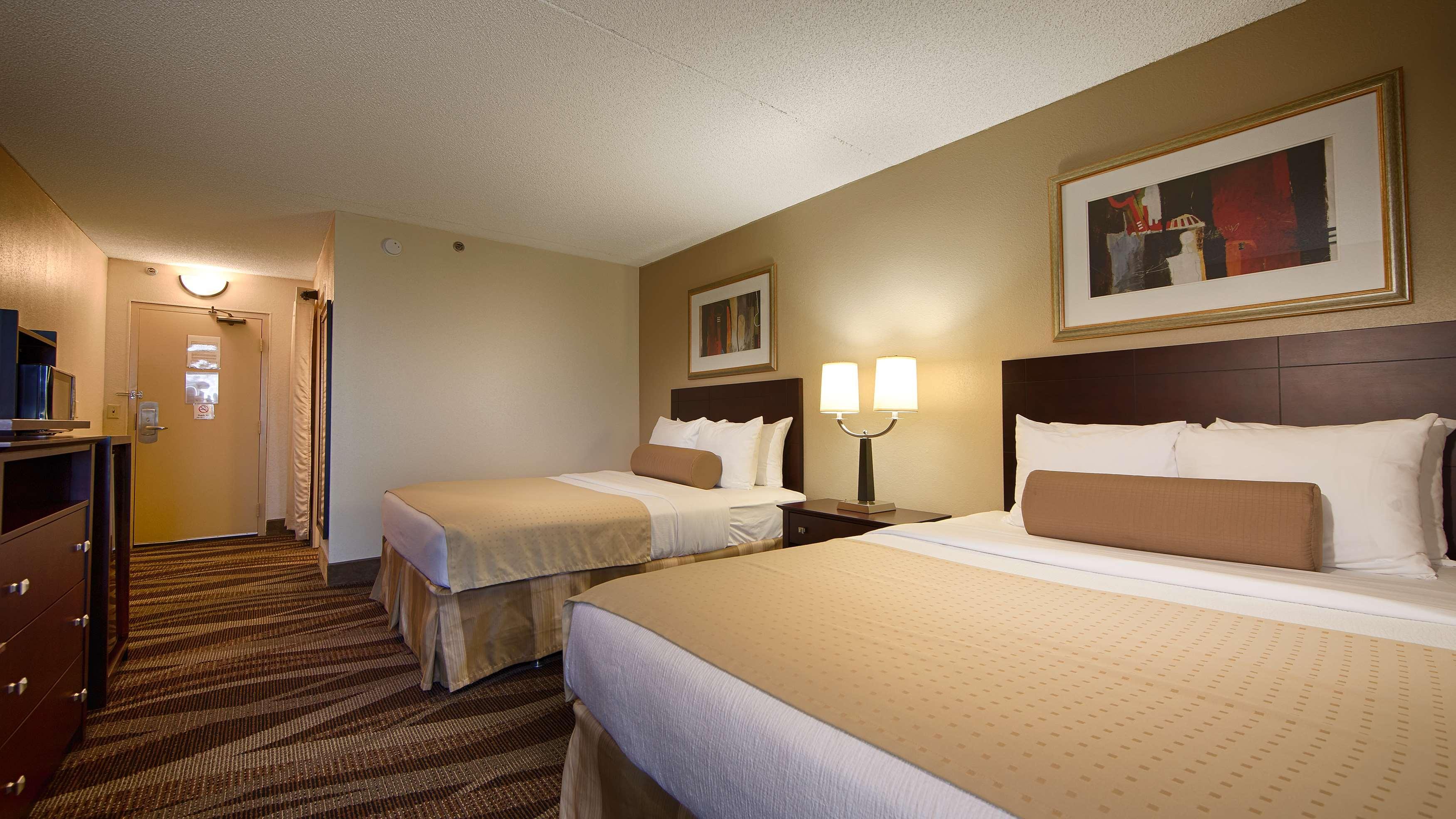 Best Western Plus York Hotel And Conference Center Exterior photo