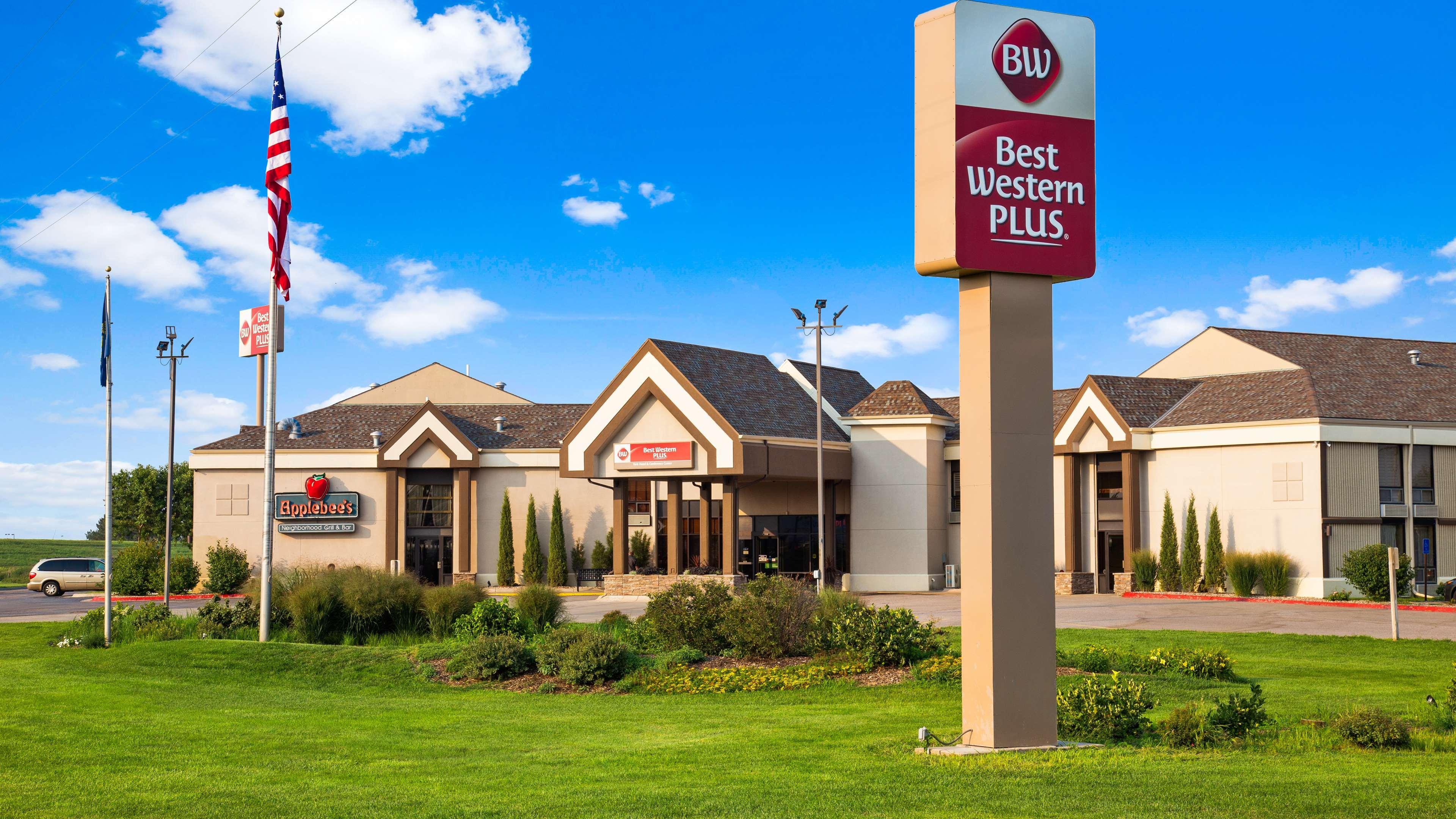 Best Western Plus York Hotel And Conference Center Exterior photo