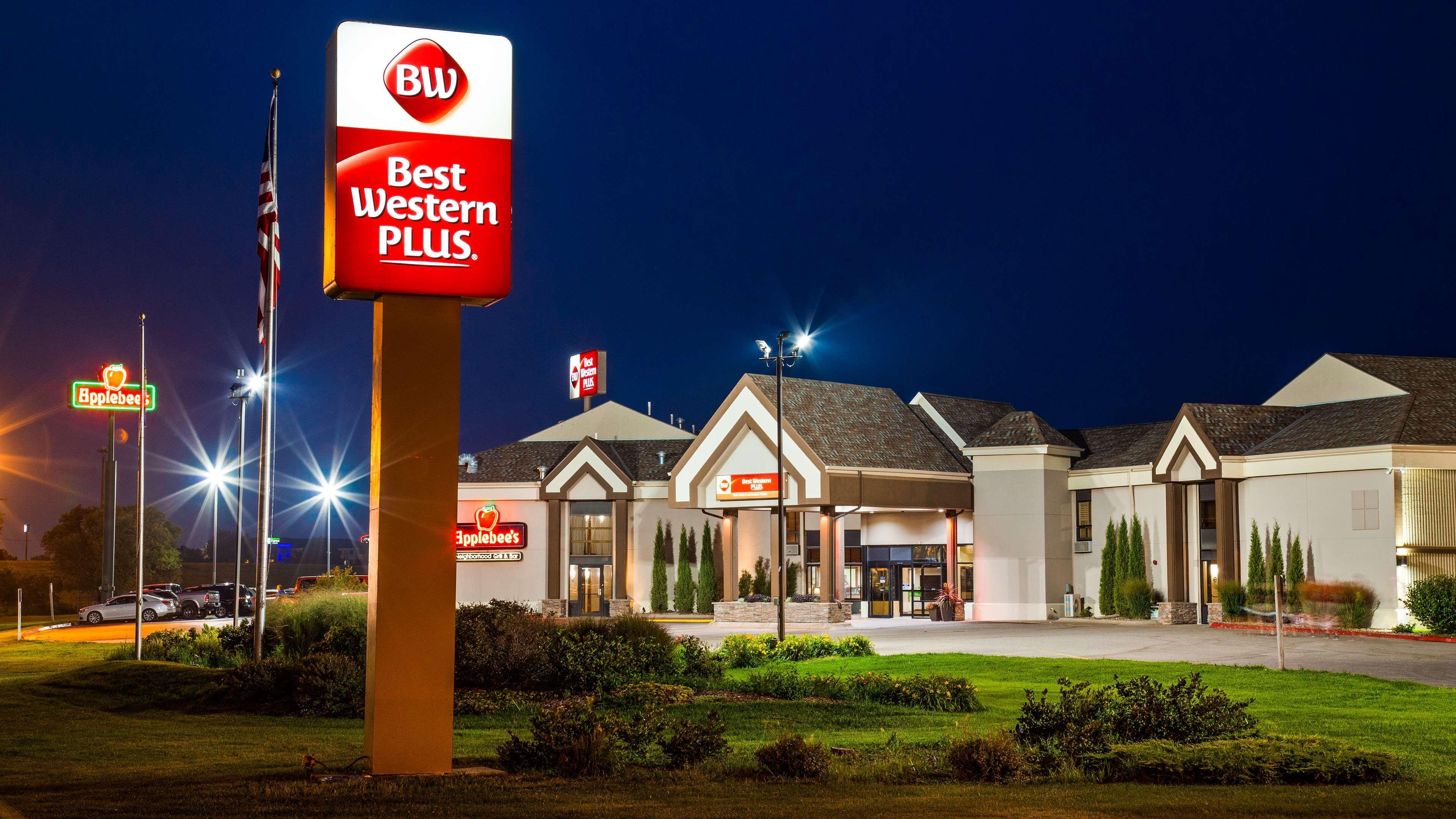Best Western Plus York Hotel And Conference Center Exterior photo