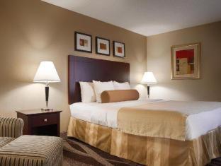 Best Western Plus York Hotel And Conference Center Room photo
